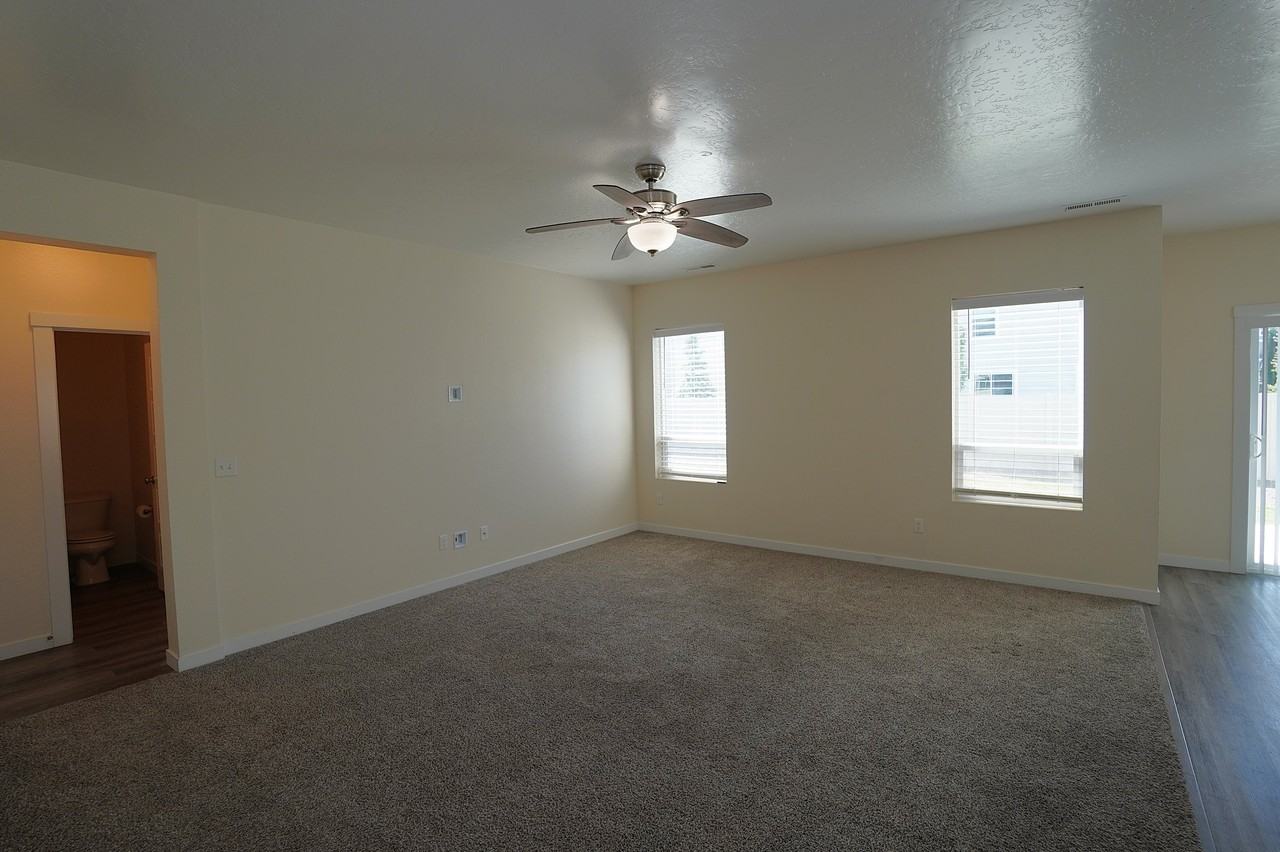 3061 W Silver River St #1 - Photo 5 of 27