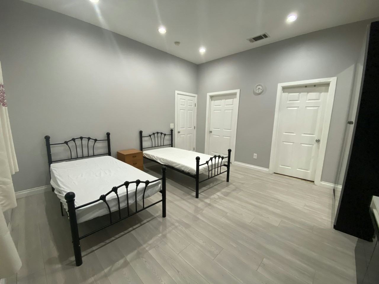 233 West Elm Avenue, Unit Room 2 - Photo 2 of 11