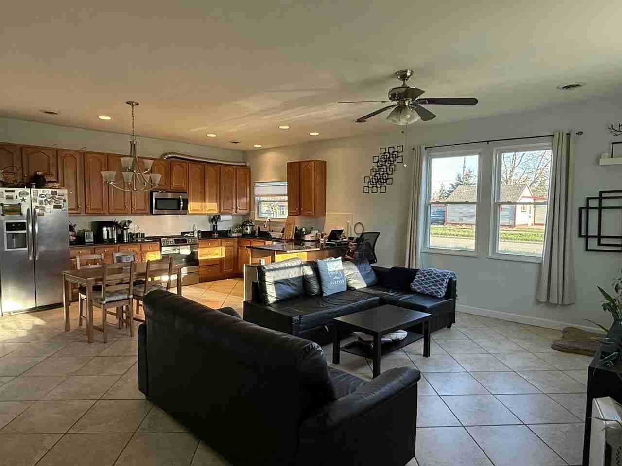 8606 Beatrice - Photo 3 of 28