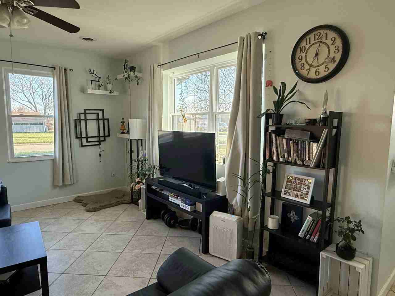 8606 Beatrice - Photo 6 of 28