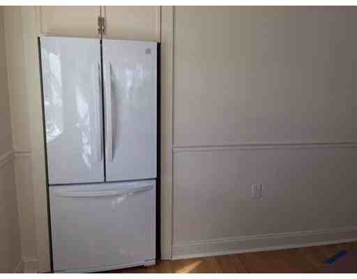 360 Waltham St - Photo 3 of 24