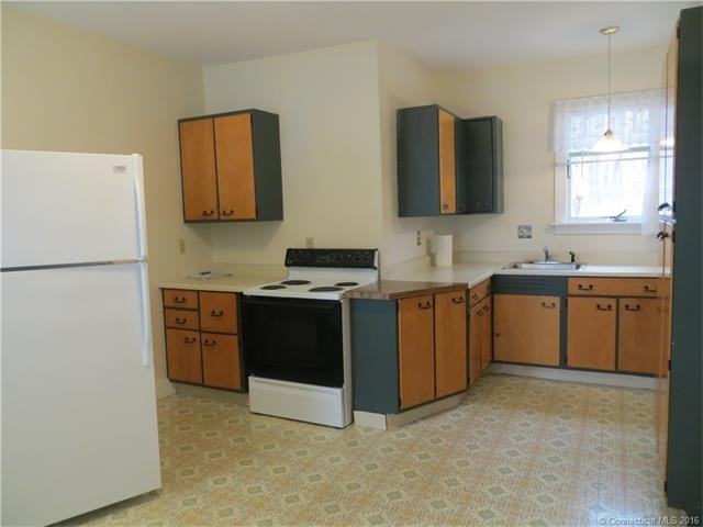 44 Falls Rd - Photo 3 of 11