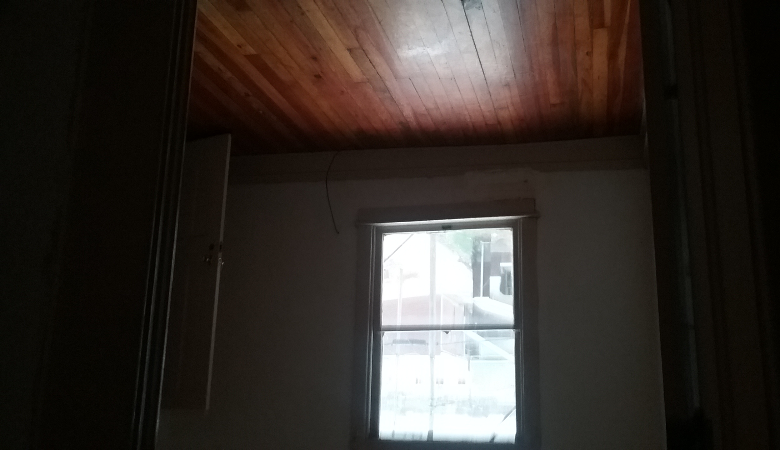 709 Monroe St - Photo 2 of 5