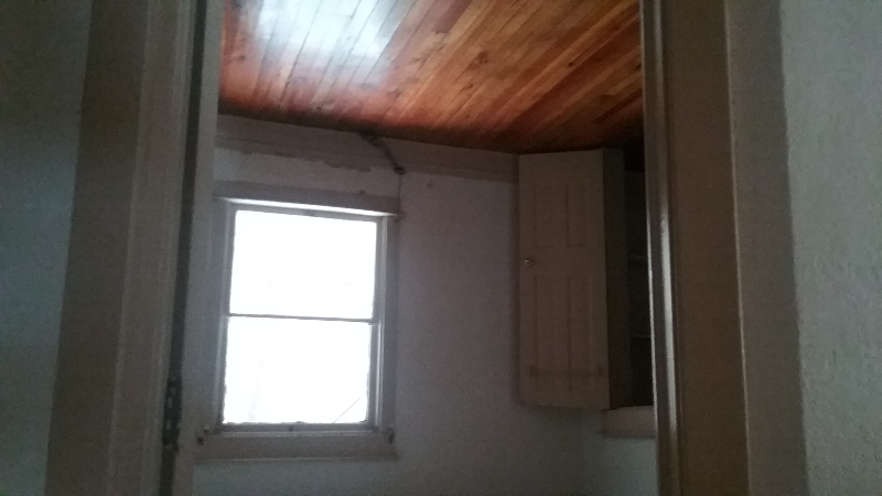 709 Monroe St - Photo 3 of 5