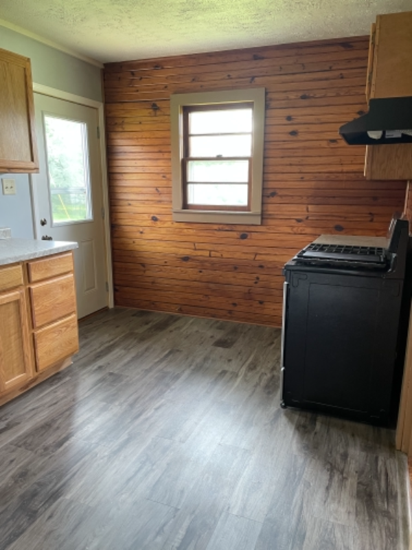 60 Fredrick St #1 - Photo 5 of 14