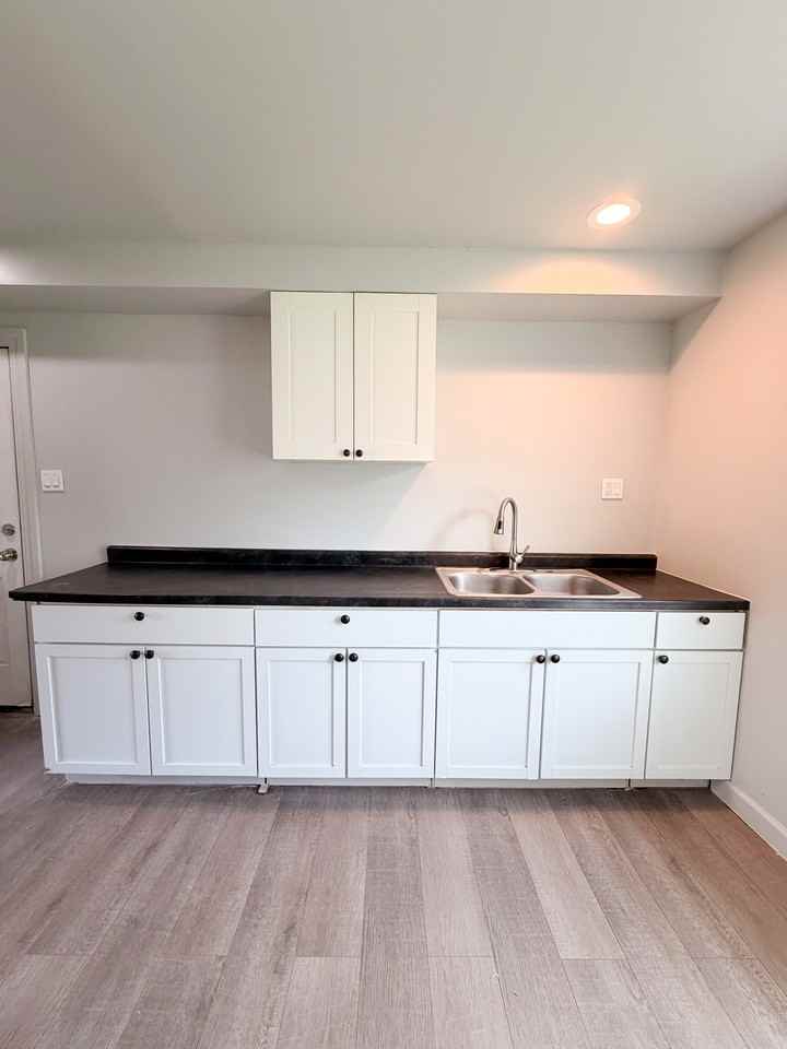15815 Evergreen Rd #1 - Photo 5 of 12