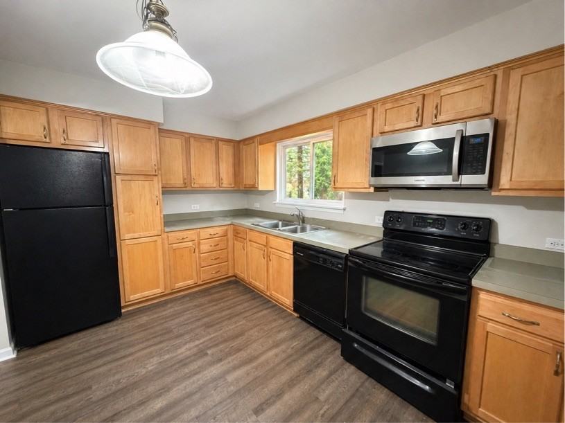 4493 South Buffalo Street - Hawthorne 2 - Photo 6 of 23