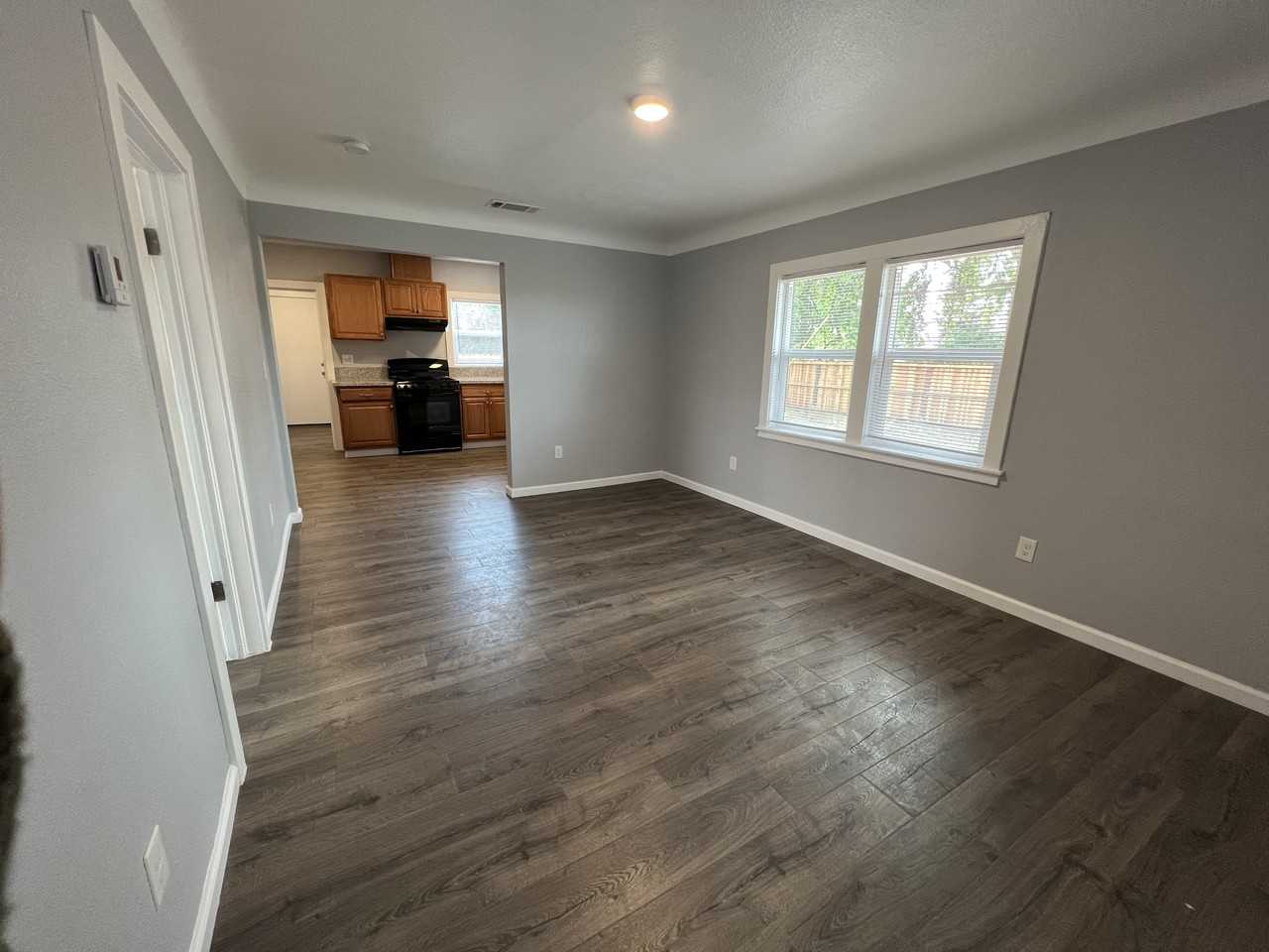 R&B: 28994 Road 168 #1 - Photo 4 of 10