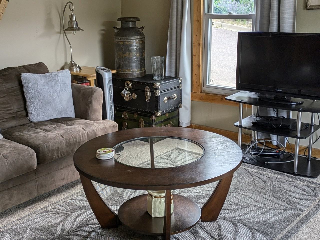 345 8th Ave - Photo 5 of 20