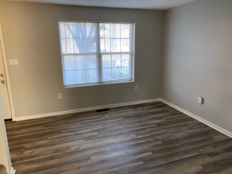 204 Northwinds Dr - Photo 2 of 8