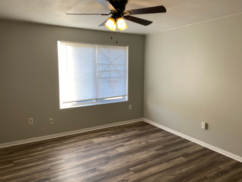 204 Northwinds Dr - Photo 6 of 8