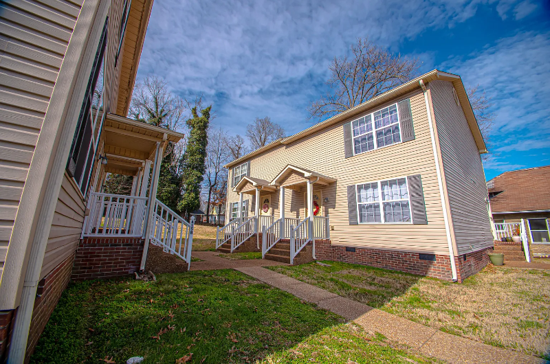 615 N High St #B