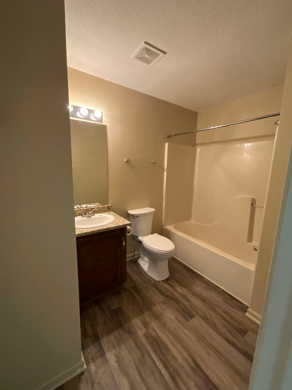 615 N High St #B - Photo 7 of 9