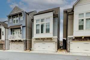featured image of 1125 Kirkland Cir