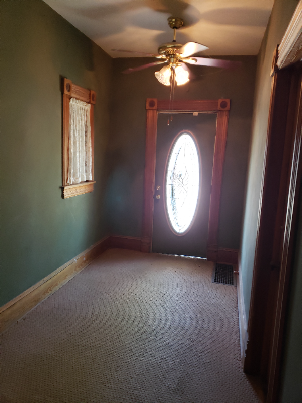 210 Jackson St - Photo 2 of 9