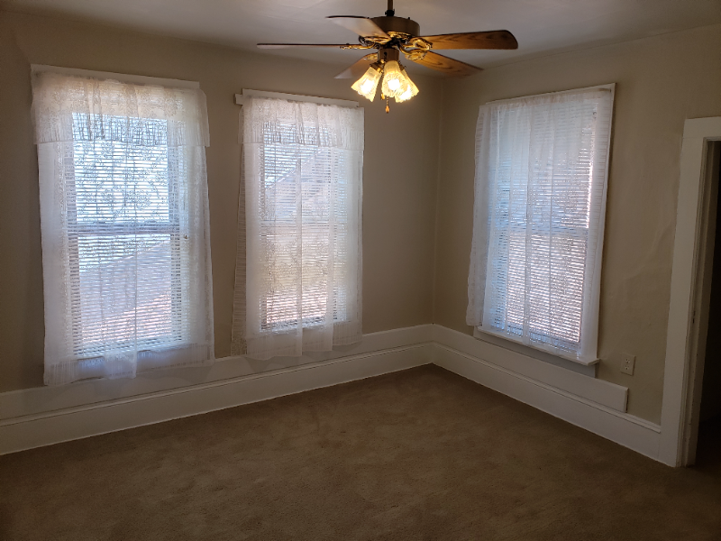210 Jackson St - Photo 6 of 9