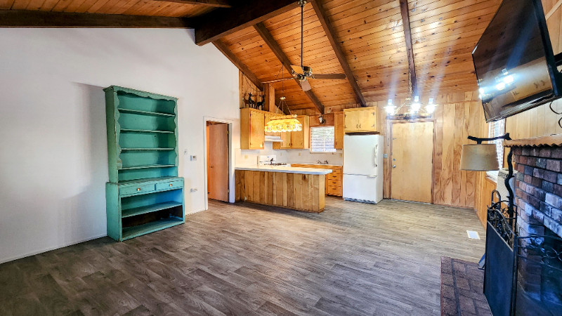 1168 Jungfrau Dr - Photo 4 of 15