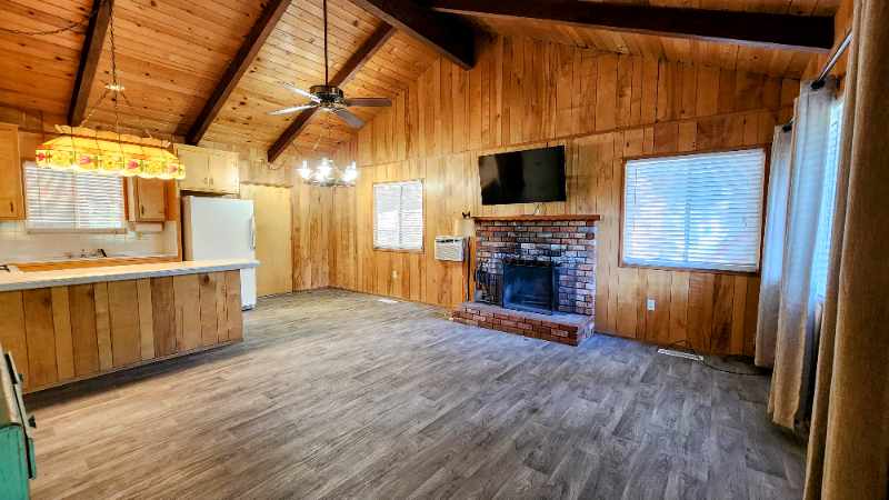 1168 Jungfrau Dr - Photo 5 of 15