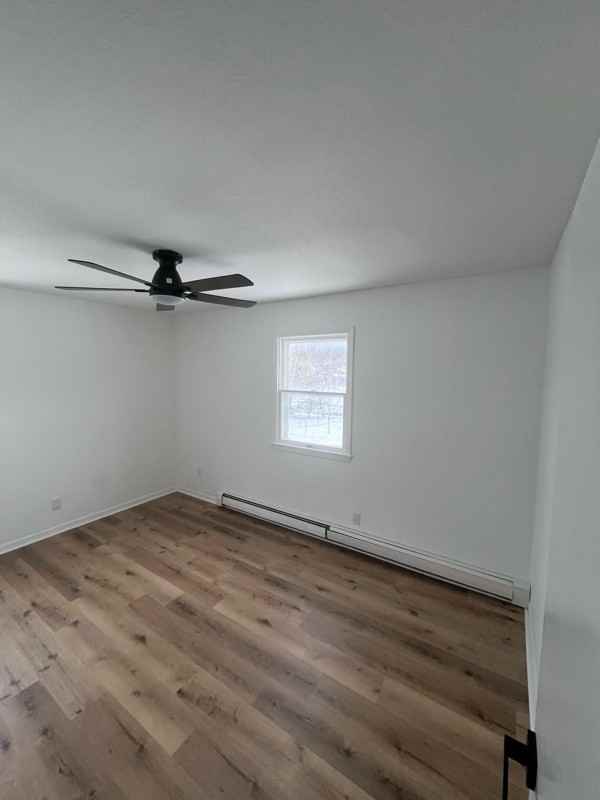 704 E 14th St #4 - Photo 4 of 7