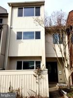 featured image of 15266 Lodge Ter