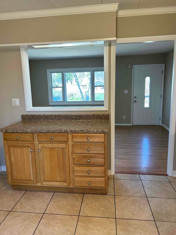 201 Delwood Dr - Photo 4 of 31