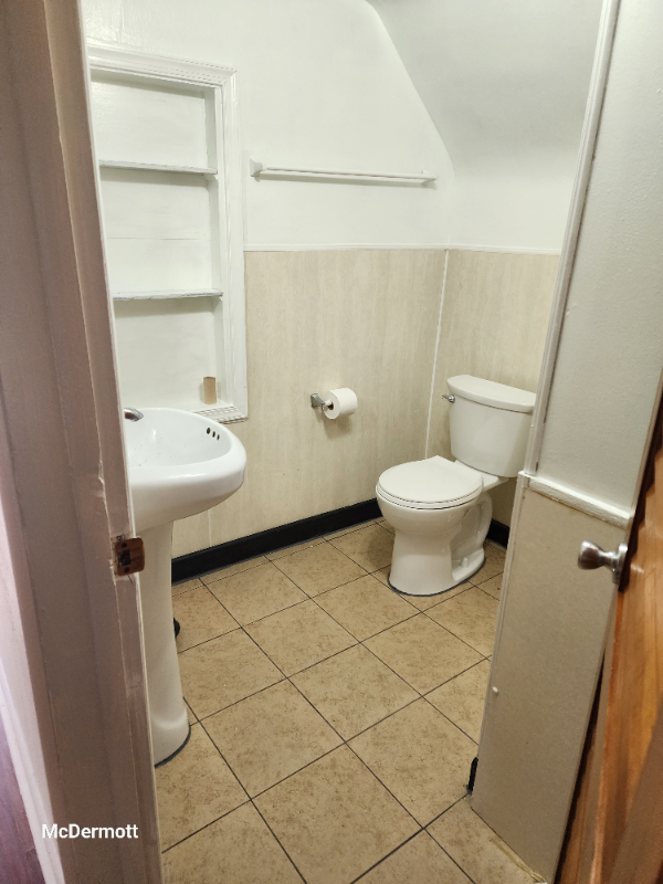 155 N Ridge Rd W #UP - Photo 5 of 8