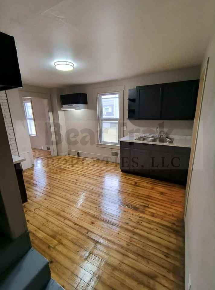 2231 Charles St - Photo 2 of 17