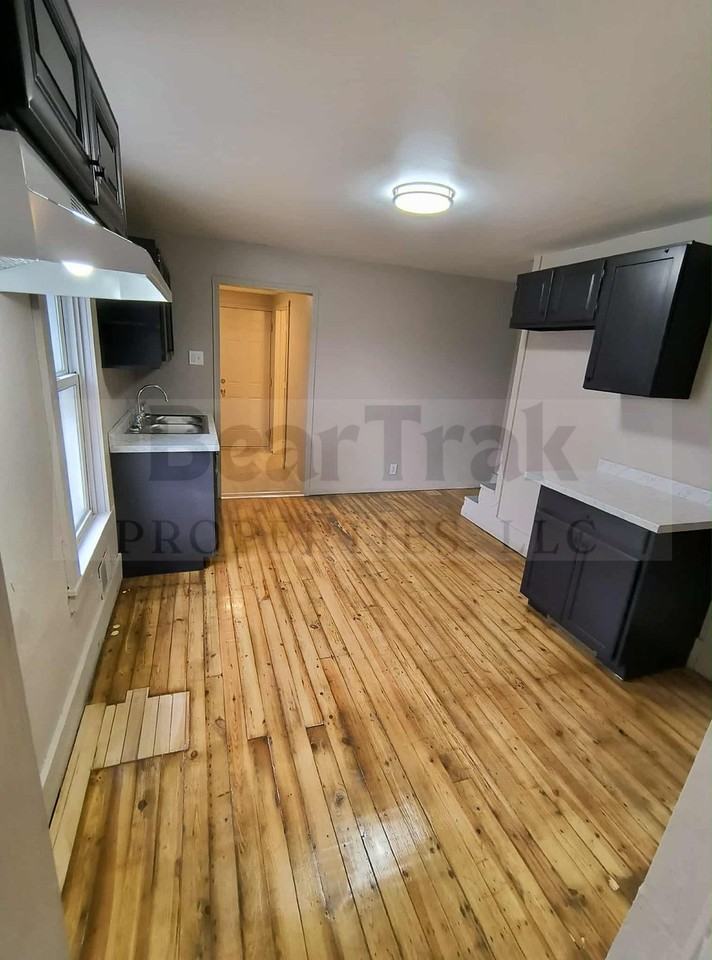 2231 Charles St - Photo 3 of 17