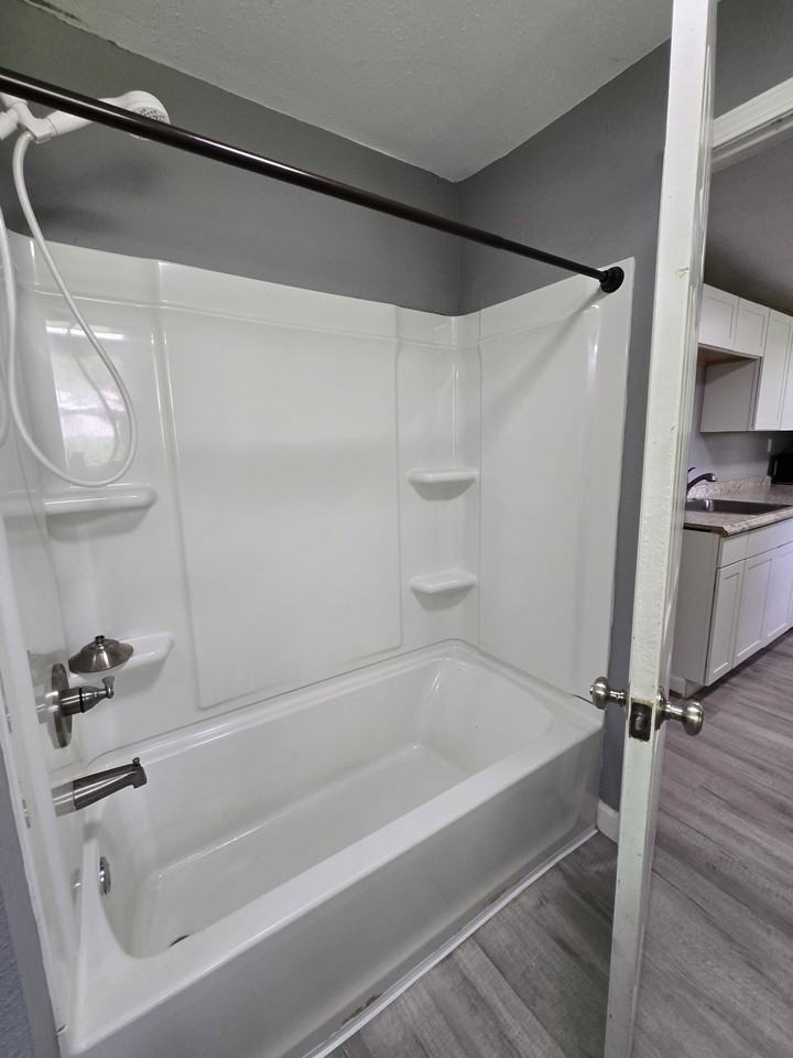 207 Shields St - Photo 5 of 9