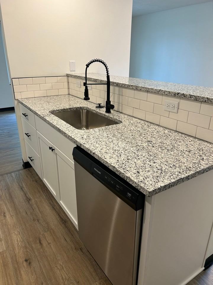 1815 N 24th St - Photo 5 of 13