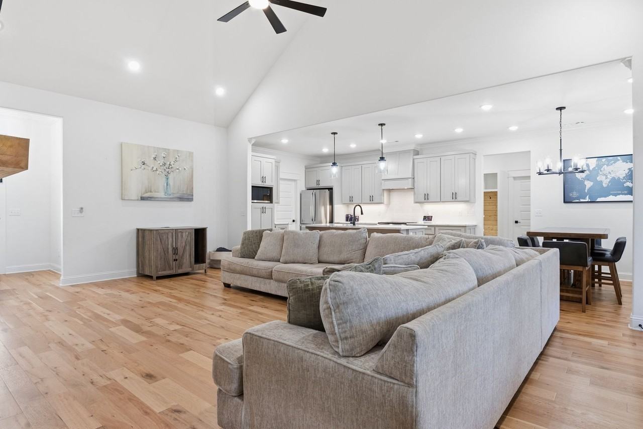 12 Grier Ln - Photo 4 of 19