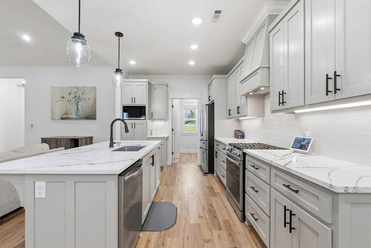 12 Grier Ln - Photo 7 of 19