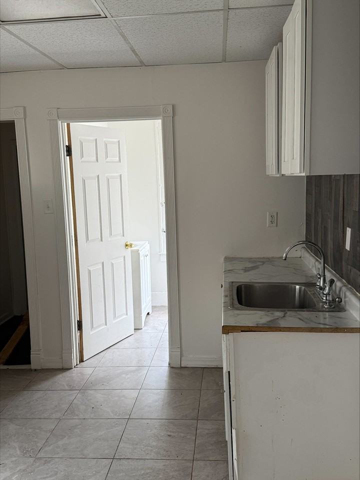 12303 Cloverlawn St - Photo 2 of 6