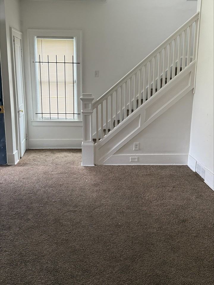12303 Cloverlawn St - Photo 3 of 6