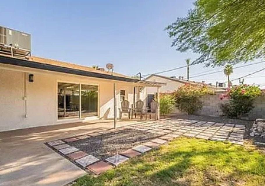 8214 E Elm Dr - Photo 4 of 16