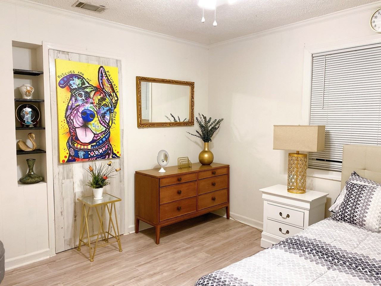 3033 Parkwood Dr #1 - Photo 3 of 25