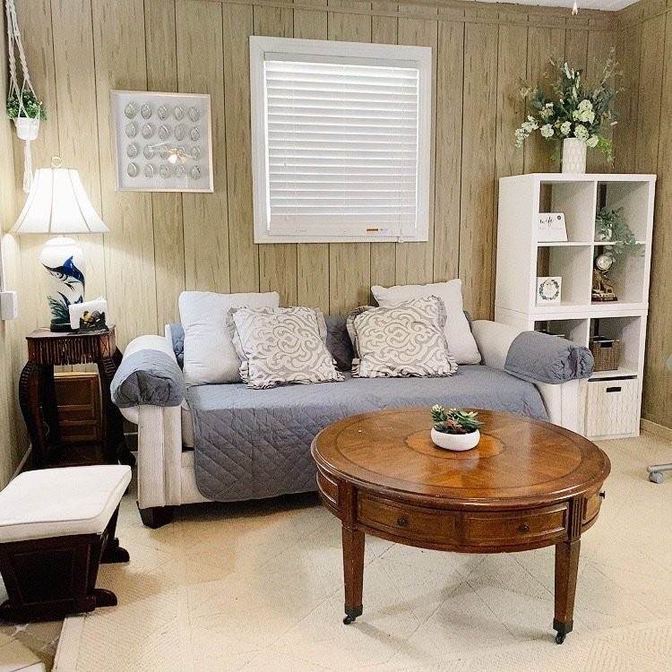 3033 Parkwood Dr #2 - Photo 3 of 25