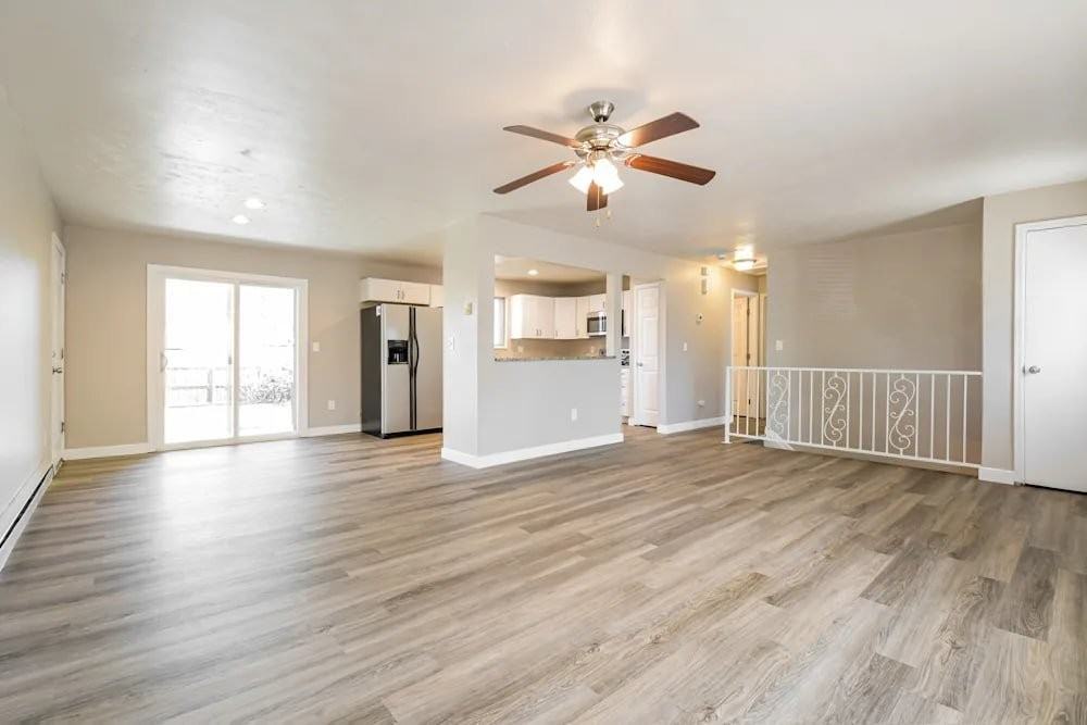 11164 Forest Ave - Photo 4 of 12