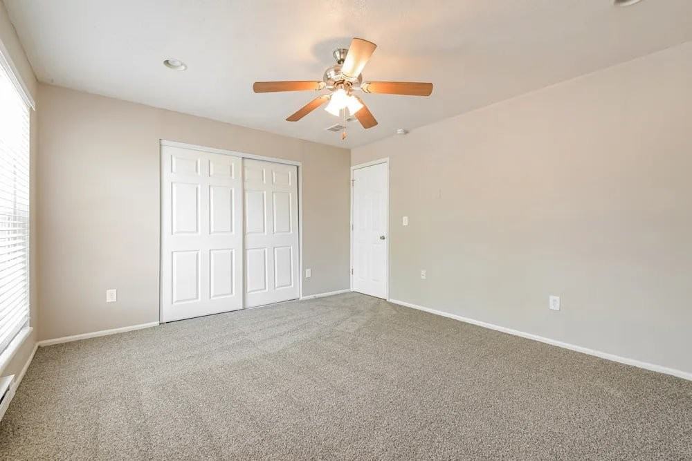 11164 Forest Ave - Photo 7 of 12