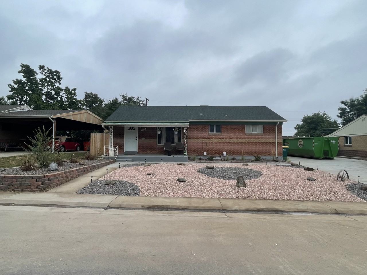 7100 Avrum Dr - Photo 3 of 14