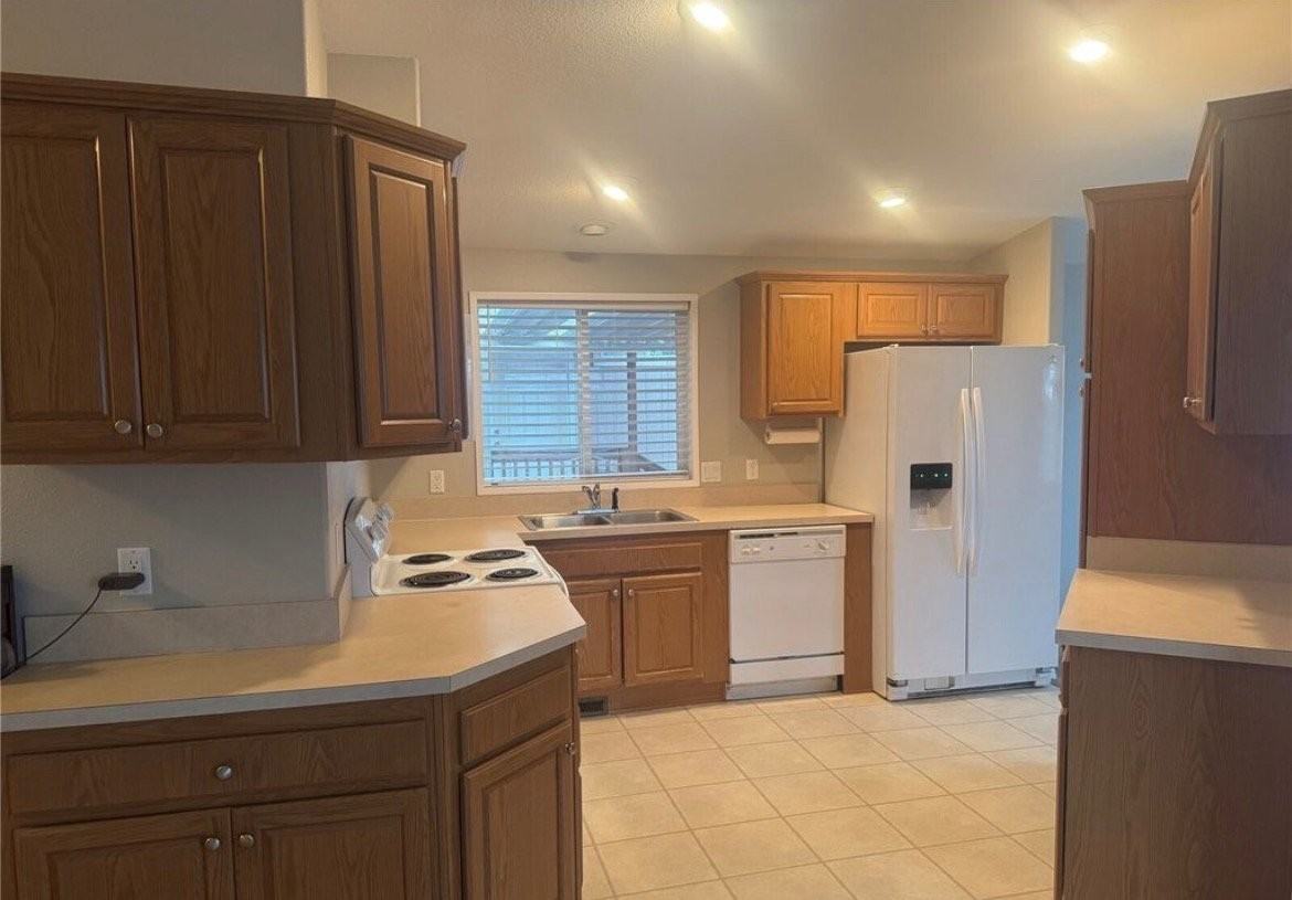 151 Cardinal Ln #NONE - Photo 3 of 20