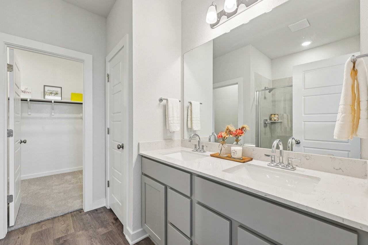 125 Cutleaf Cv - Photo 6 of 18