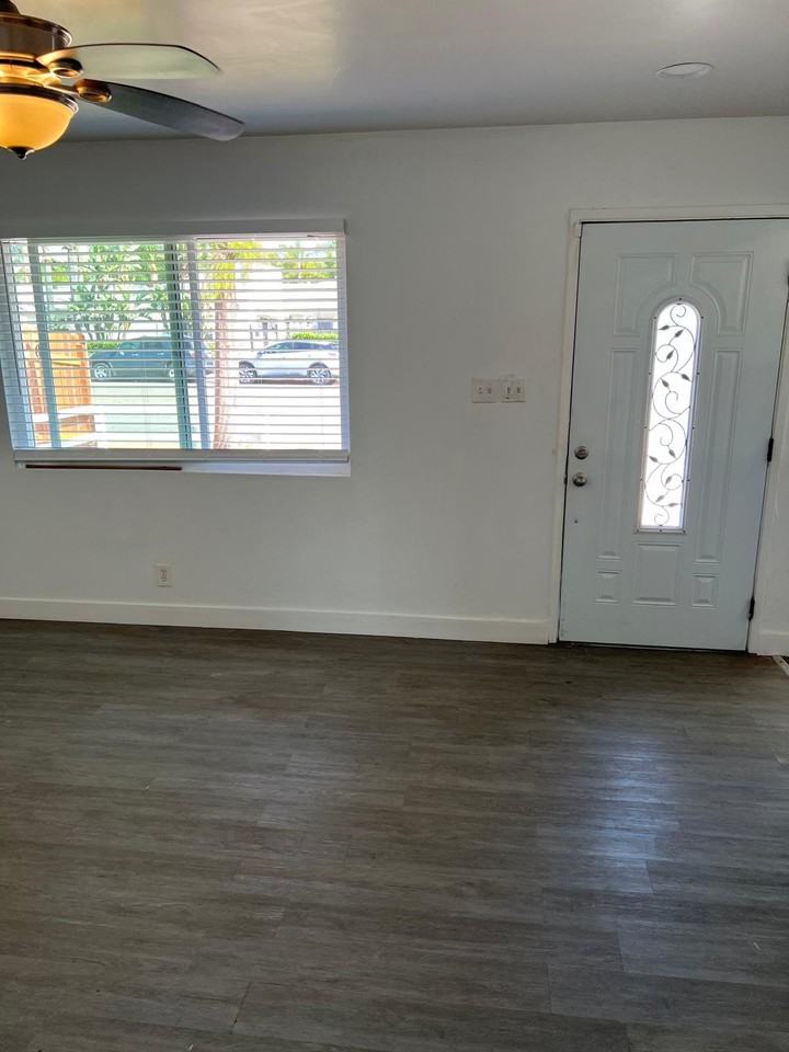 1616 E Grand Ave - Photo 4 of 17