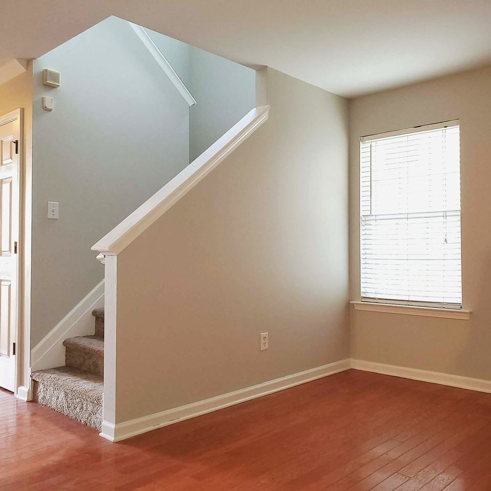 300 Cottonwood Creek Cir - Photo 7 of 20