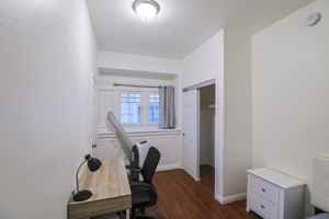 featured image of 2626 S Budlong Ave