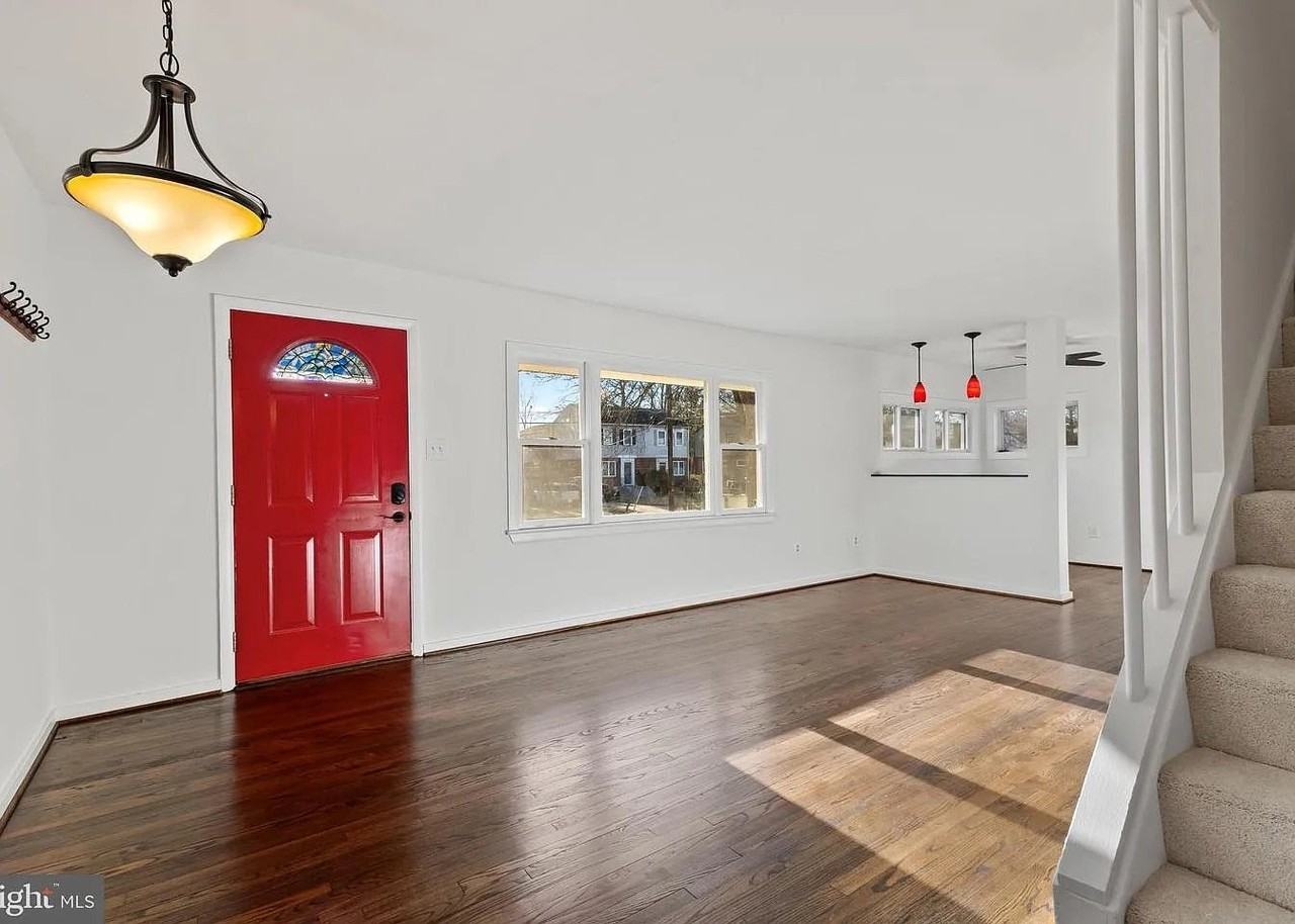 7858 Snead Ln - Photo 3 of 17