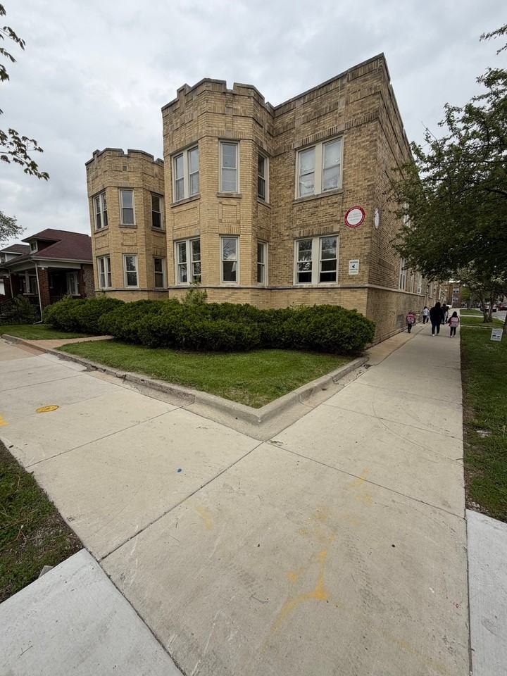 6559 S Mozart St #1S - Photo 2 of 8