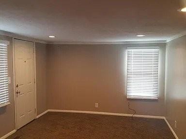 230 7th St - Photo 2 of 7