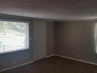 230 7th St - Photo 3 of 7