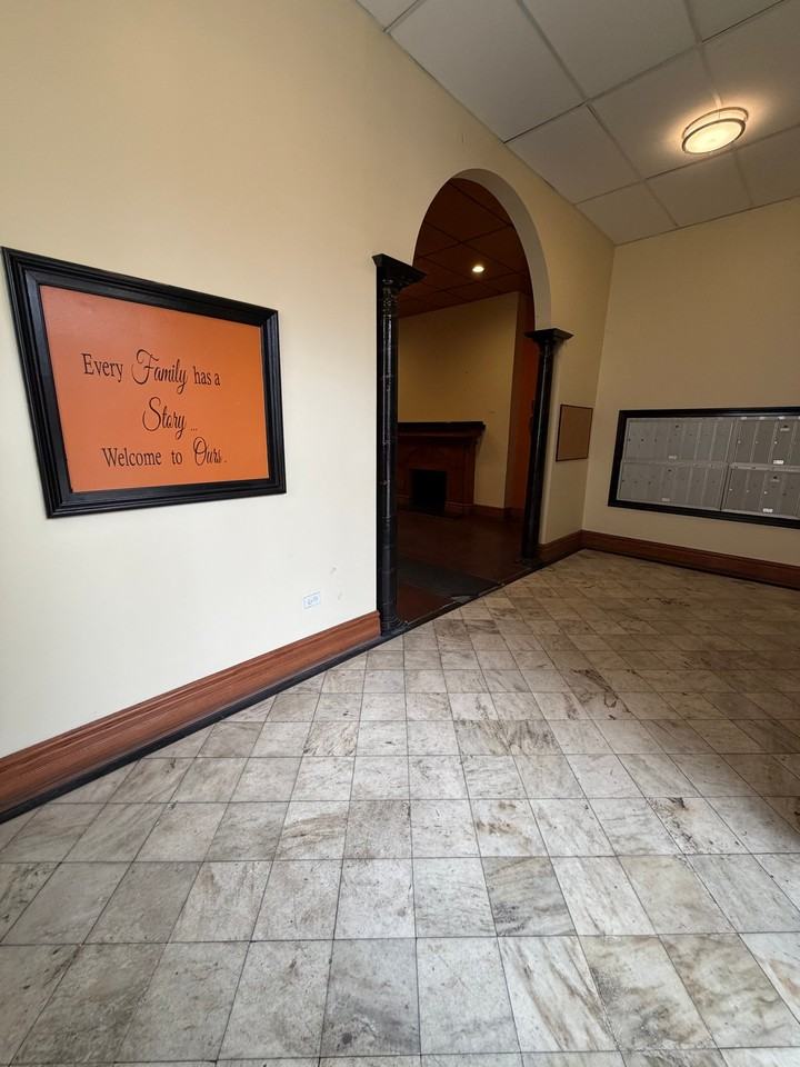 7908 S Langley Ave #201 - Photo 3 of 9